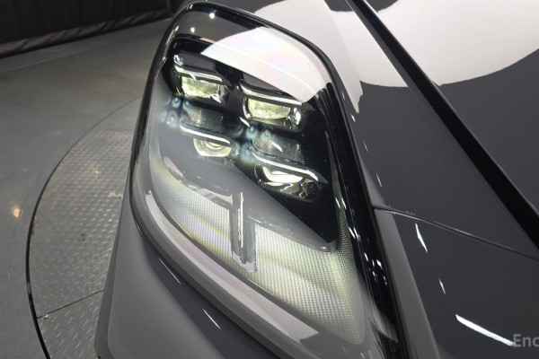 2025 Porsche Panamera с пробегом 15 887 км