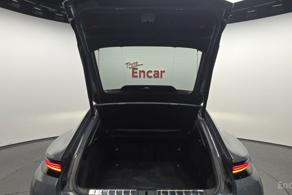 2025 Porsche Panamera с пробегом 15 887 км