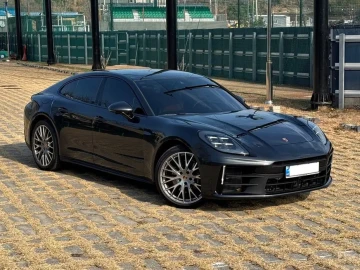 2024 Porsche Panamera с пробегом 4 700 км