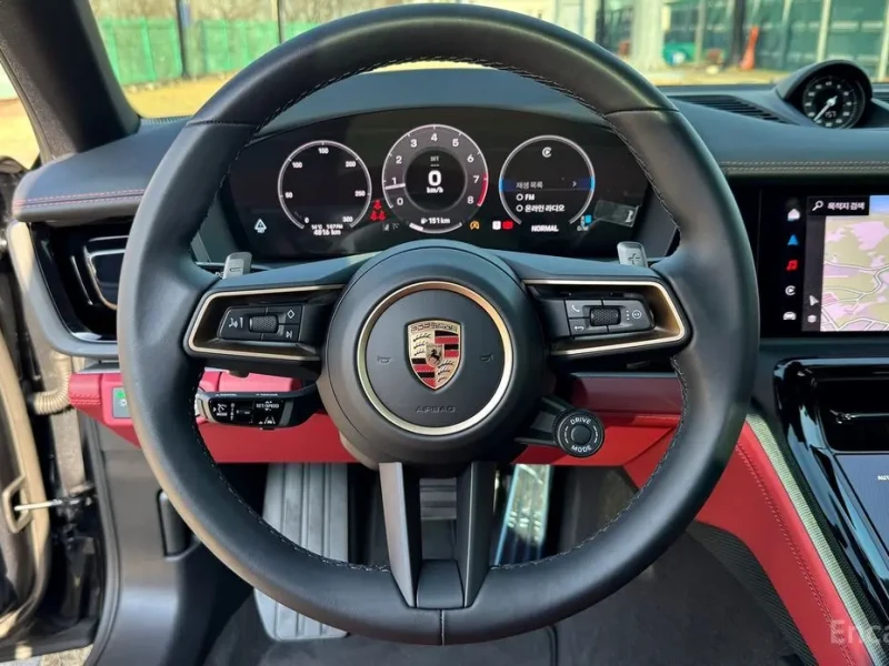 2024 Porsche Panamera с пробегом 4 700 км