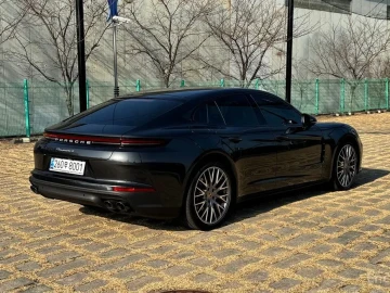 2024 Porsche Panamera с пробегом 4 700 км