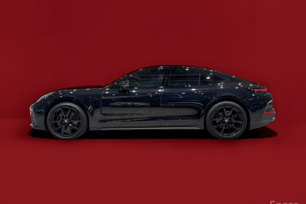 2024 Porsche Panamera с пробегом 12 850 км