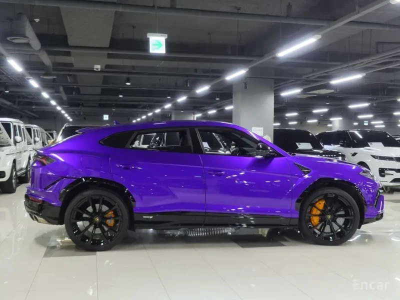 2024 Lamborghini Urus с пробегом 6 400 км
