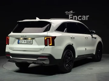 2023 Kia Sorento с пробегом 48 366 км