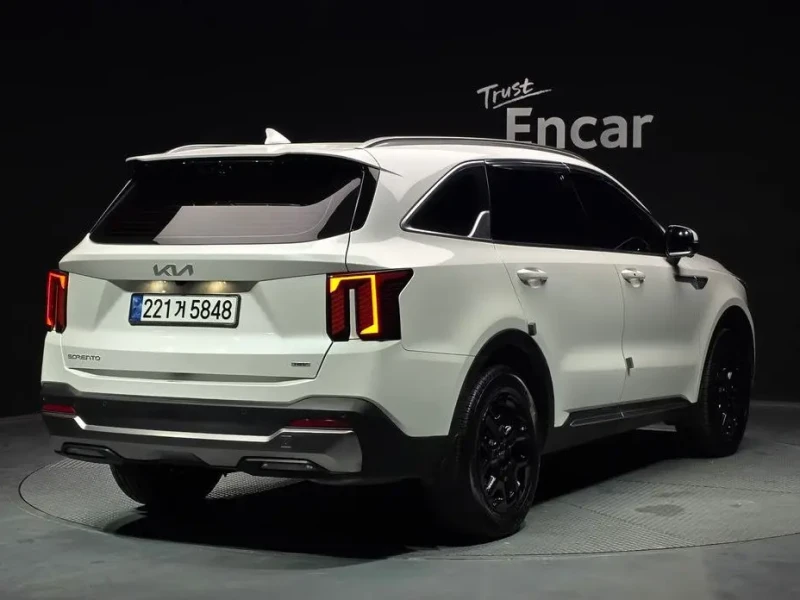 2023 Kia Sorento с пробегом 48 366 км