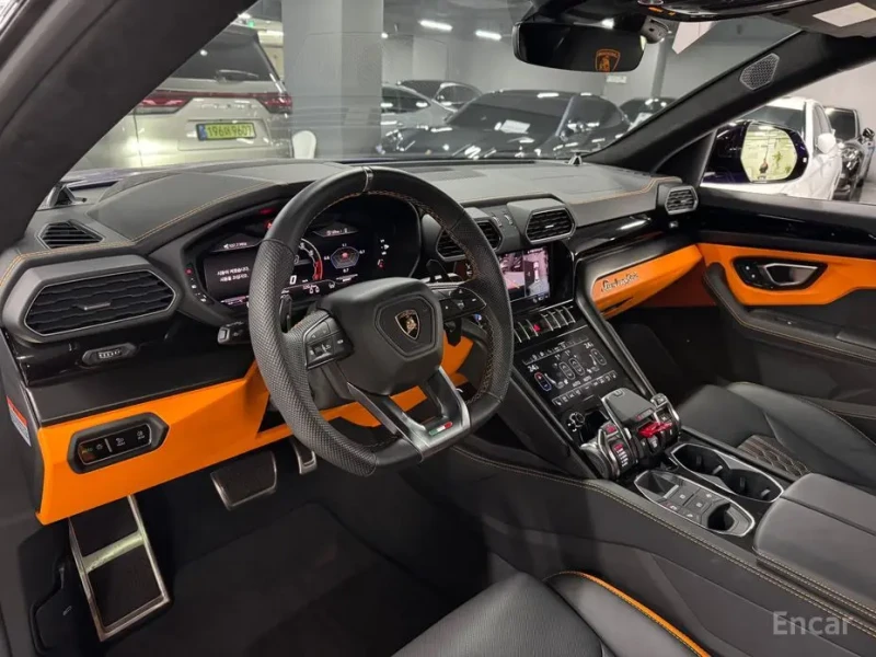 2024 Lamborghini Urus с пробегом 6 400 км