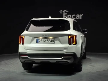 2023 Kia Sorento с пробегом 48 366 км