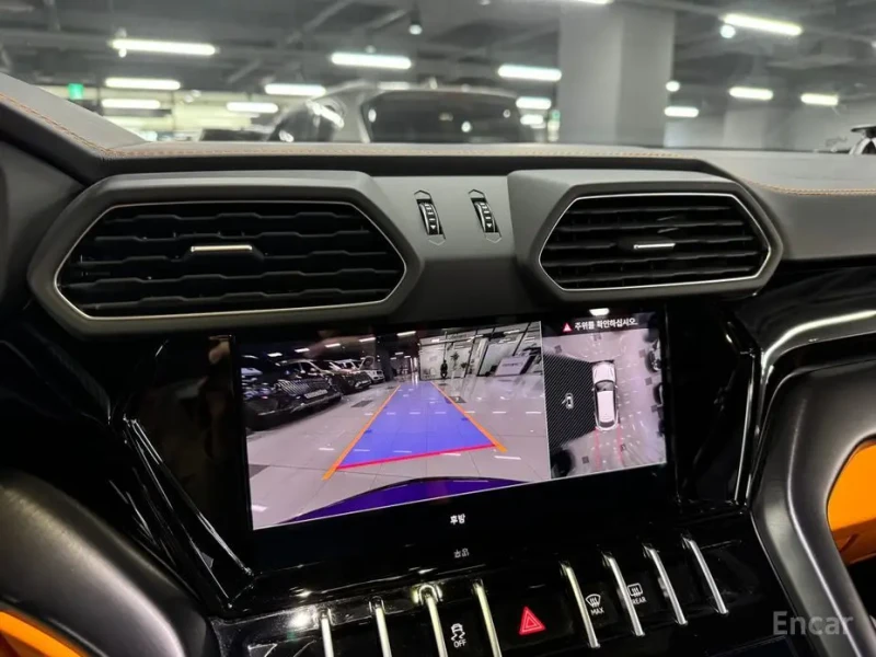2024 Lamborghini Urus с пробегом 6 400 км
