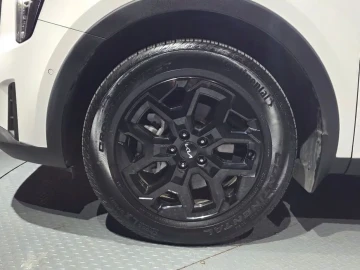 2023 Kia Sorento с пробегом 48 366 км