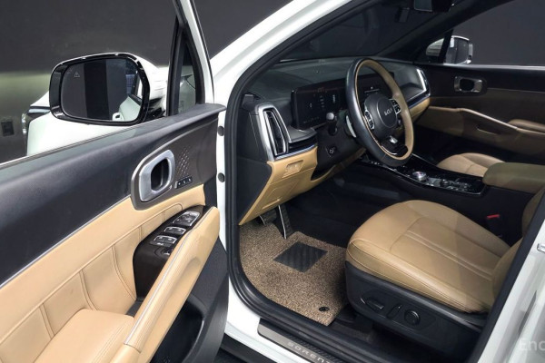 2023 Kia Sorento с пробегом 48 366 км