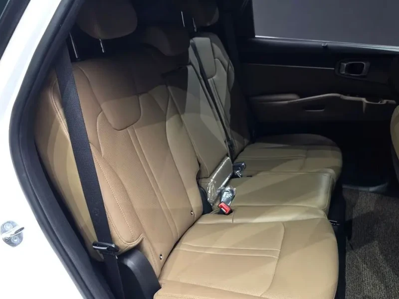 2023 Kia Sorento с пробегом 48 366 км