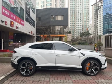 2024 Lamborghini Urus с пробегом 9 500 км