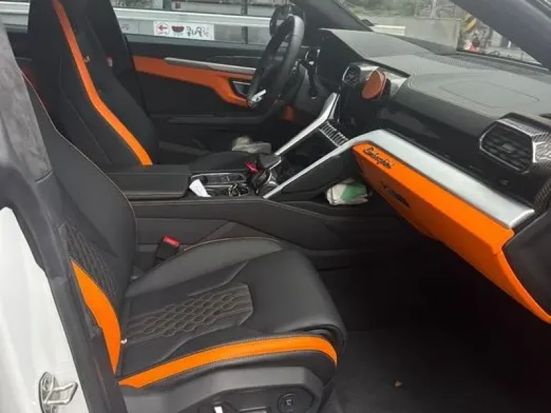 2024 Lamborghini Urus с пробегом 9 500 км