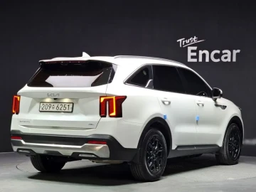 2023 Kia Sorento с пробегом 63 324 км