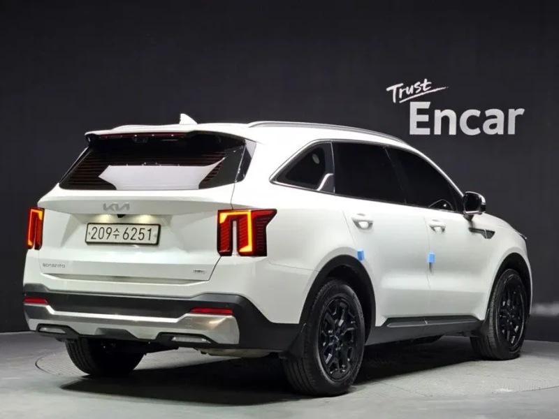 2023 Kia Sorento с пробегом 63 324 км