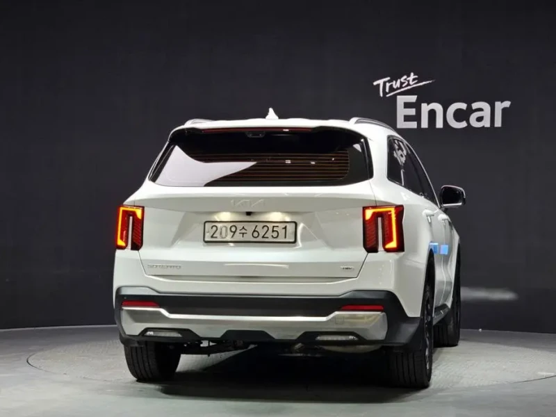 2023 Kia Sorento с пробегом 63 324 км