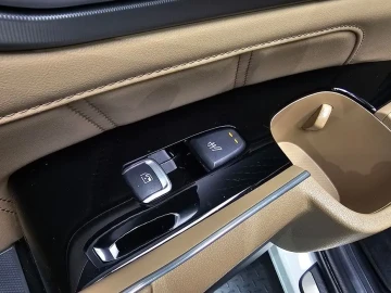 2023 Kia Sorento с пробегом 63 324 км