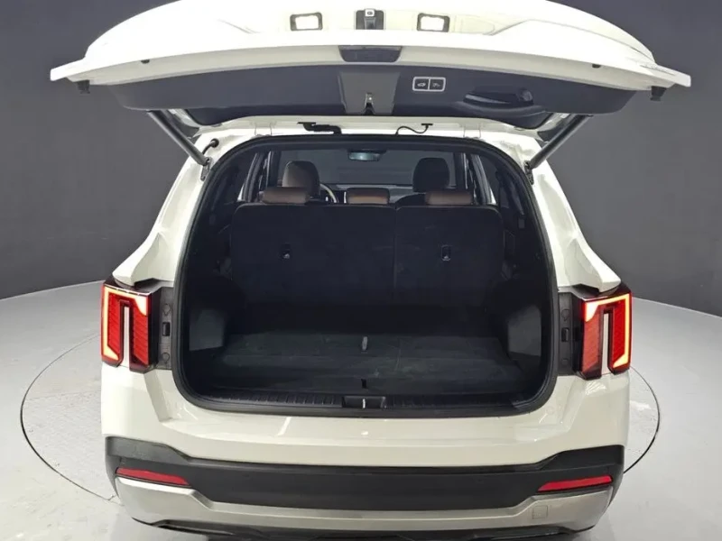 2023 Kia Sorento с пробегом 63 324 км