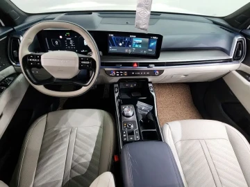 2025 Kia Sorento с пробегом 6 394 км