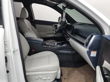 2025 Kia Sorento с пробегом 6 394 км