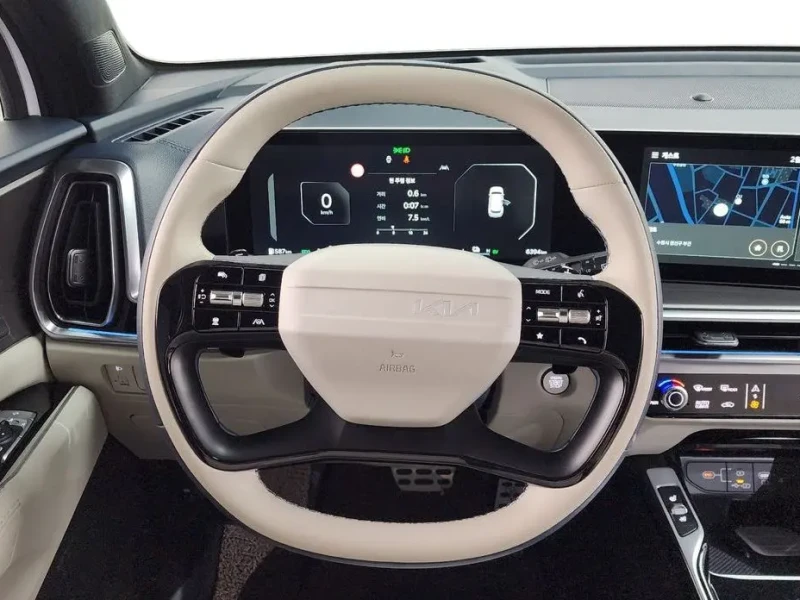 2025 Kia Sorento с пробегом 6 394 км