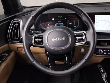 2024 Kia Sorento с пробегом 65 424 км