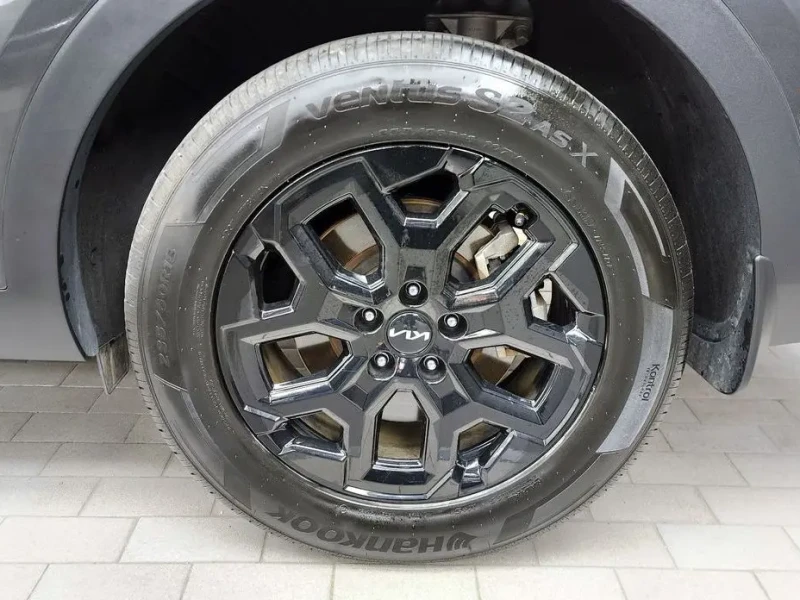 2024 Kia Sorento с пробегом 65 424 км