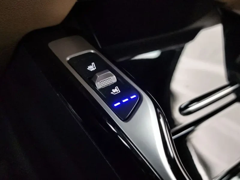 2024 Kia Sorento с пробегом 65 424 км