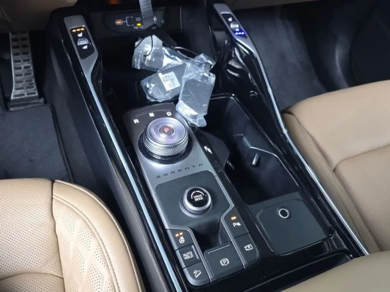 2023 Kia Sorento с пробегом 32 362 км
