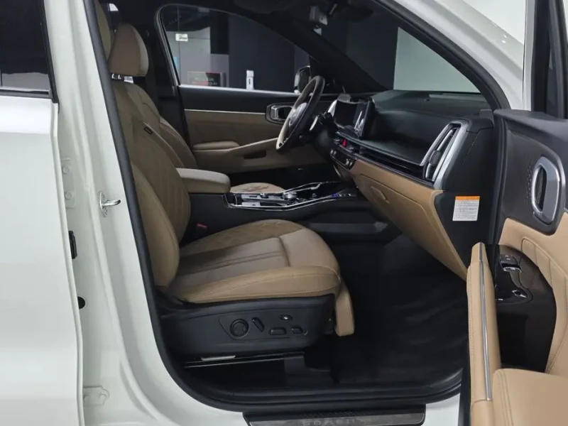 2023 Kia Sorento с пробегом 32 362 км