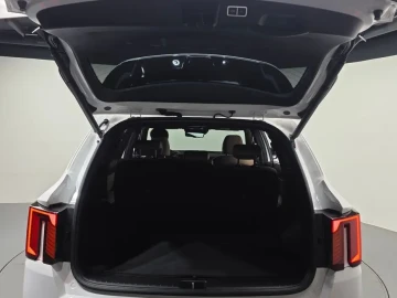 2023 Kia Sorento с пробегом 32 362 км