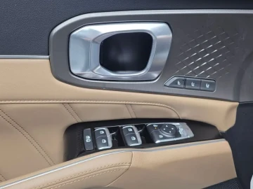 2023 Kia Sorento с пробегом 32 362 км
