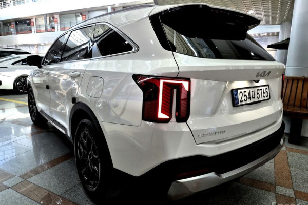 2024 Kia Sorento с пробегом 25 853 км