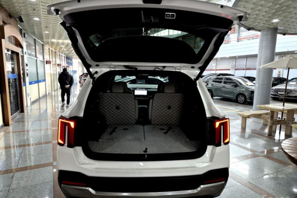 2024 Kia Sorento с пробегом 25 853 км