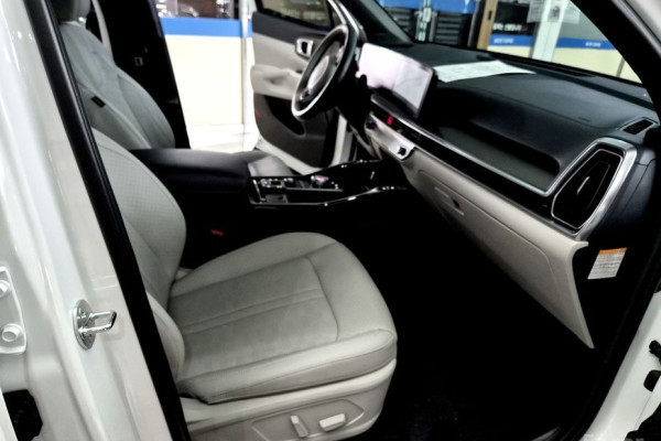 2024 Kia Sorento с пробегом 25 853 км