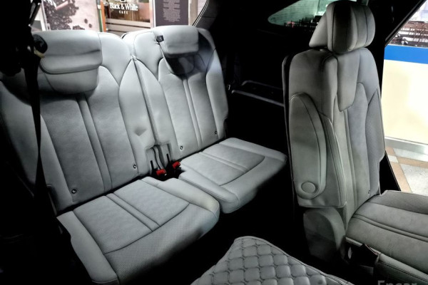 2024 Kia Sorento с пробегом 25 853 км