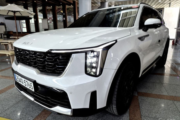 2024 Kia Sorento с пробегом 25 853 км