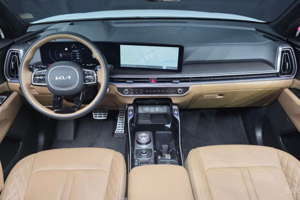 2024 Kia Sorento с пробегом 16 617 км