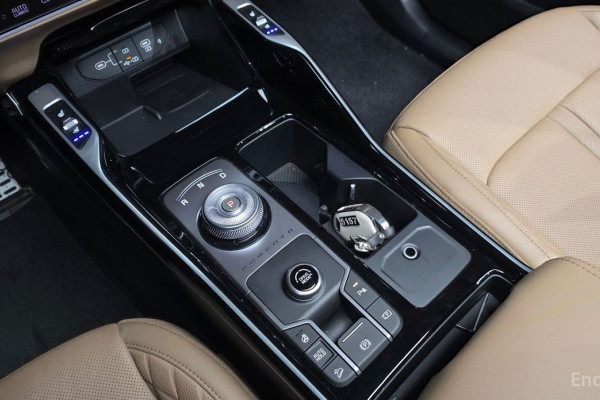 2024 Kia Sorento с пробегом 16 617 км