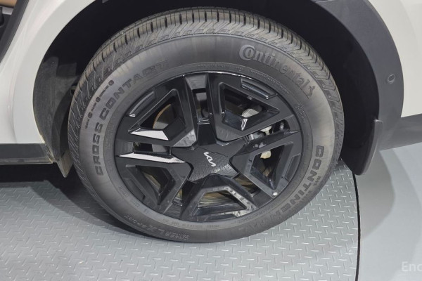 2024 Kia Sorento с пробегом 16 617 км