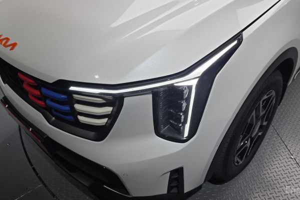 2024 Kia Sorento с пробегом 16 617 км