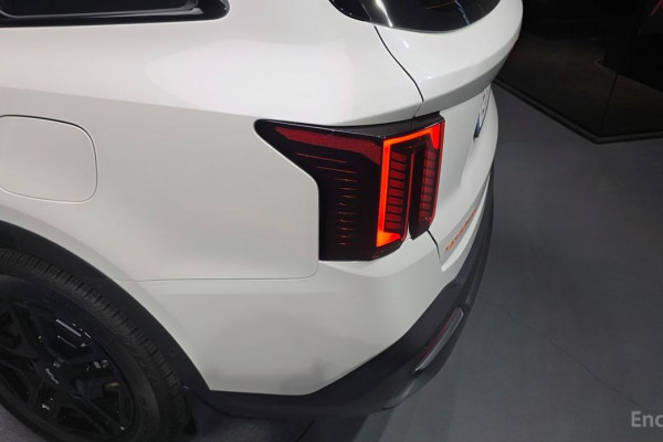 2024 Kia Sorento с пробегом 16 617 км