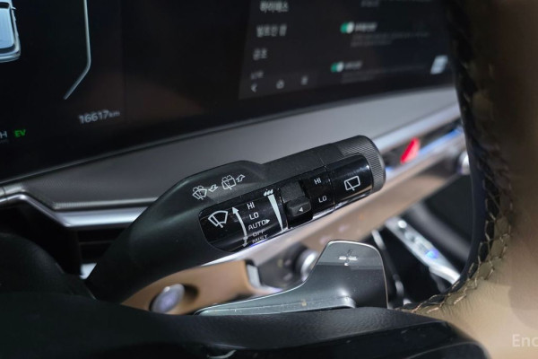 2024 Kia Sorento с пробегом 16 617 км