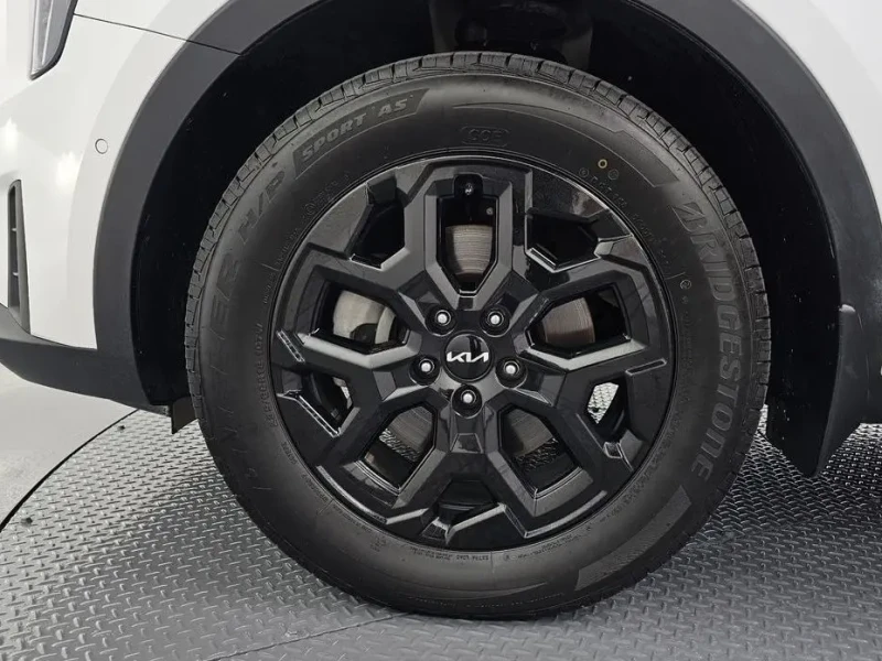 2024 Kia Sorento с пробегом 36 801 км