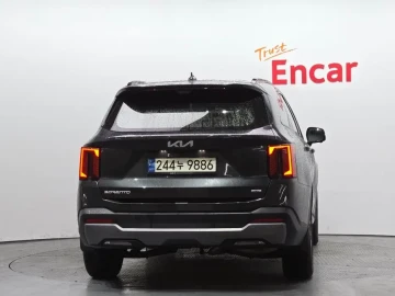 2023 Kia Sorento с пробегом 136 184 км