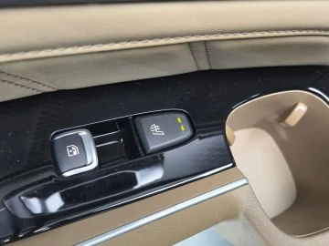 2023 Kia Sorento с пробегом 136 184 км