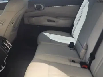 2023 Kia Sorento с пробегом 57 200 км