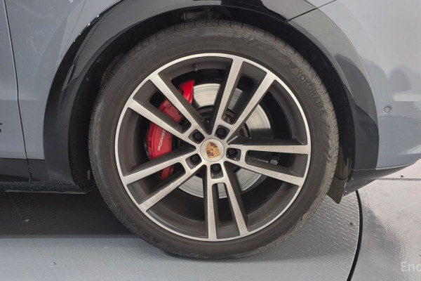 2024 Porsche Cayenne с пробегом 10 560 км