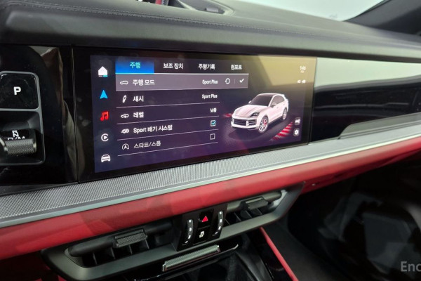 2025 Porsche Cayenne с пробегом 2 342 км