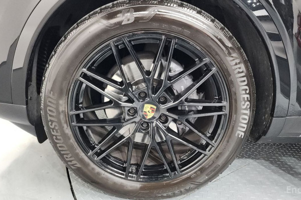 2024 Porsche Cayenne с пробегом 17 622 км